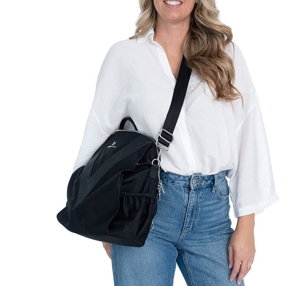 $260 MSRP Pragma Style V-STYLE in Double Black - Picture 2 of 7